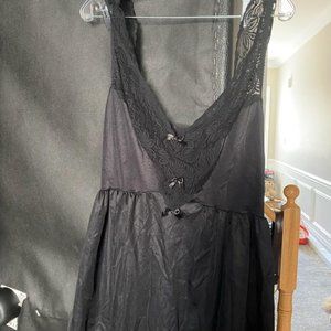 BLACK CAMISOLE SIZE L,XL